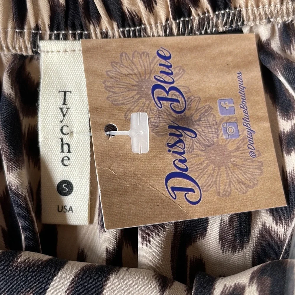 Tyche Leopard print strapless jumpsuit. NWT size Small - Picture 5 of 7